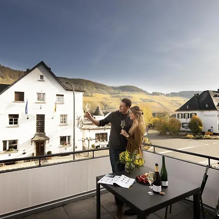 Claes Weinquartier - & Wine By Niko Schmitt アパート *