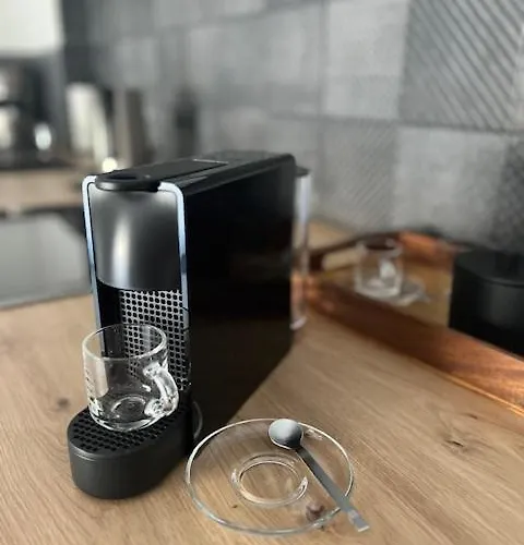 Claes Weinquartier - & Wine By Niko Schmitt 特里特海姆